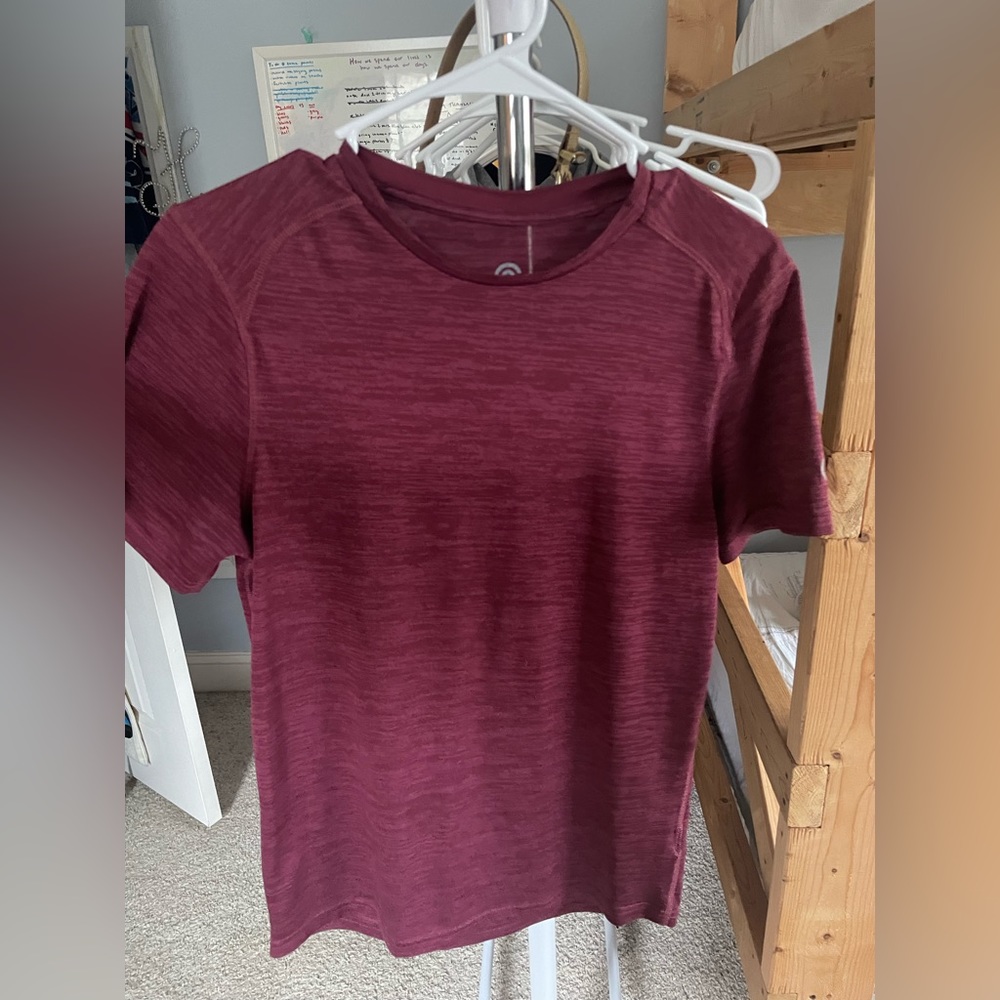 🟧 Maroon champion workout top